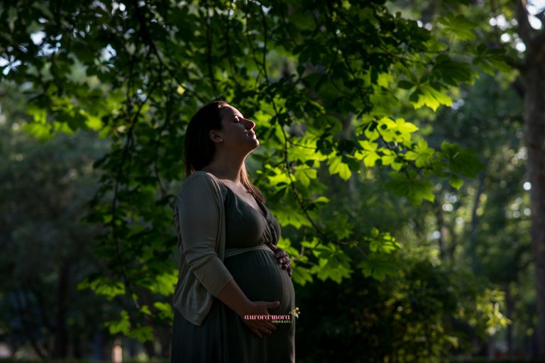 Fotos de embarazo en Madrid, sesion de fotos en el retiro, sesion de fotos en el templo de debod, madrid. fotos de embarazo, fotos en madrid, fotografo de boda en madrid012